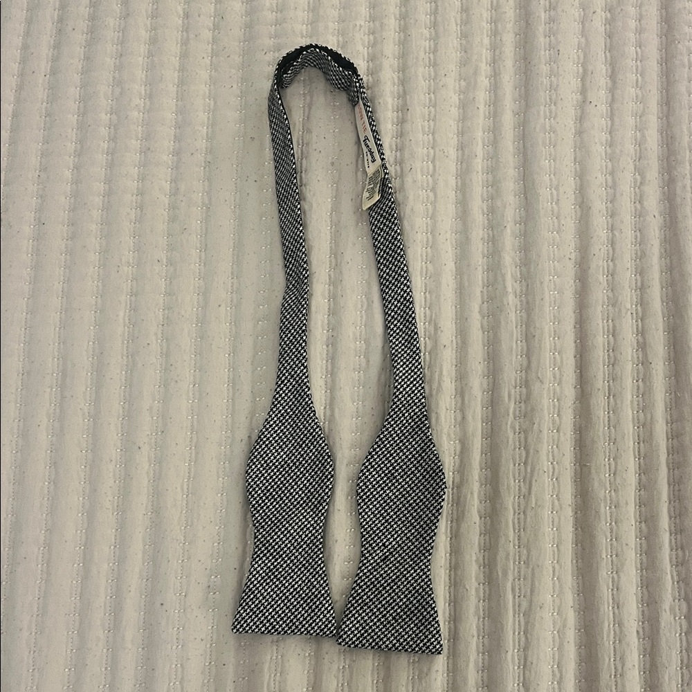 Classic Black and White Bow Tie
